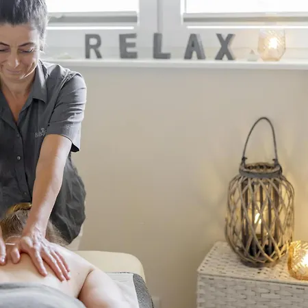 Luxuswellnesshaus Wellenreiter 度假居